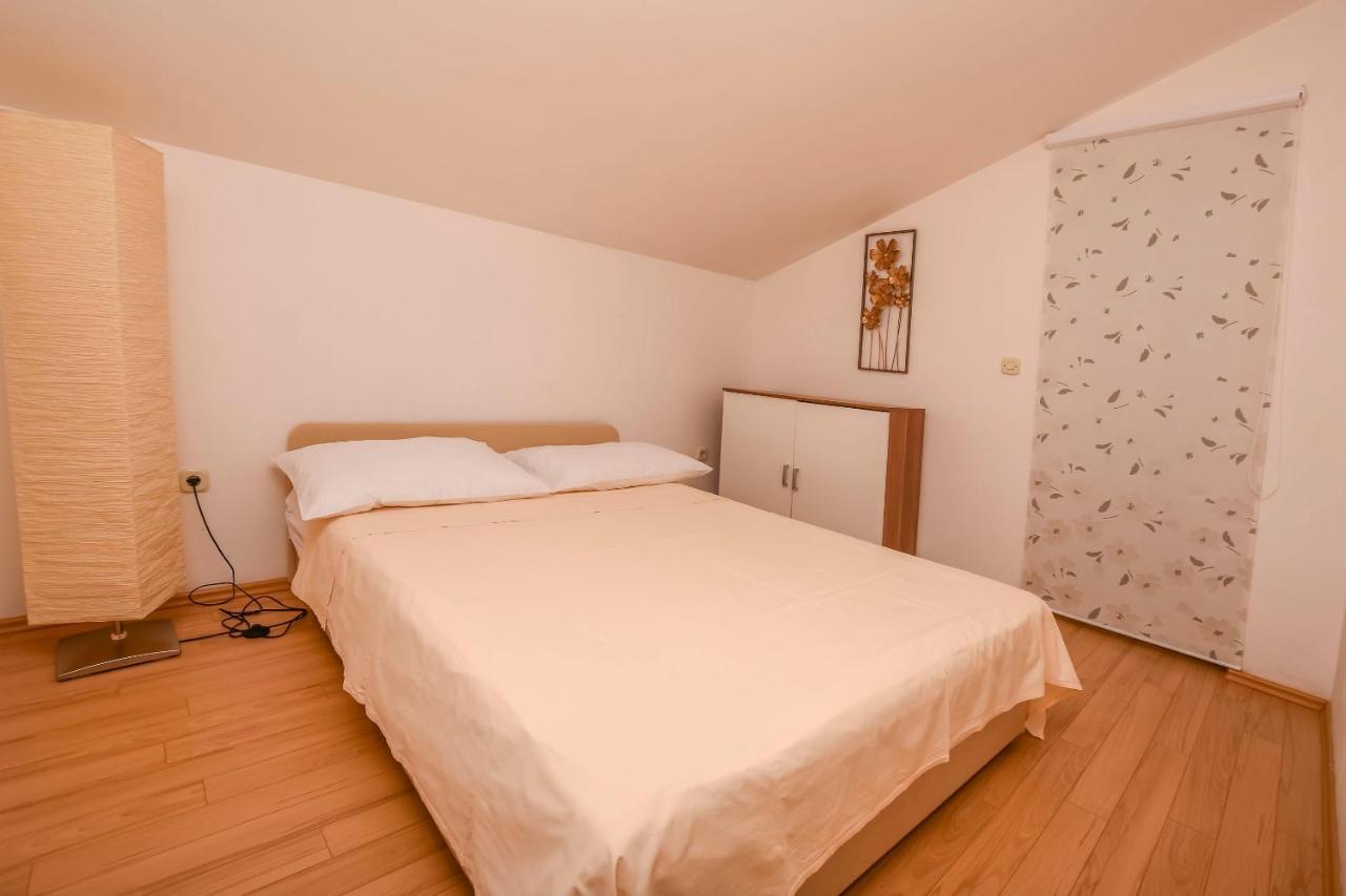 Apartment Zdravka พรีมอชเตน ภายนอก รูปภาพ